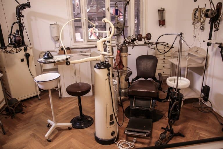 Il dentista moderno: cosa è cambiato rispetto al passato